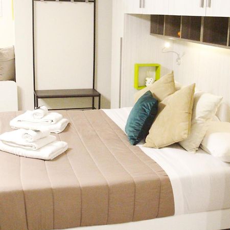 B&B Elles Con Parcheggio Interno Barletta Dış mekan fotoğraf