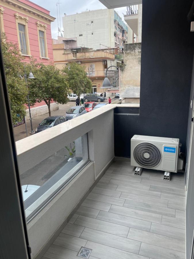 B&B Elles Con Parcheggio Interno Barletta Dış mekan fotoğraf