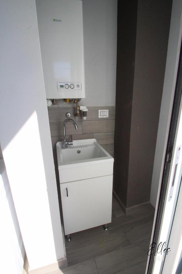 B&B Elles Con Parcheggio Interno Barletta Dış mekan fotoğraf