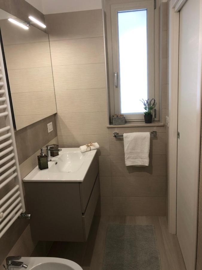 B&B Elles Con Parcheggio Interno Barletta Dış mekan fotoğraf