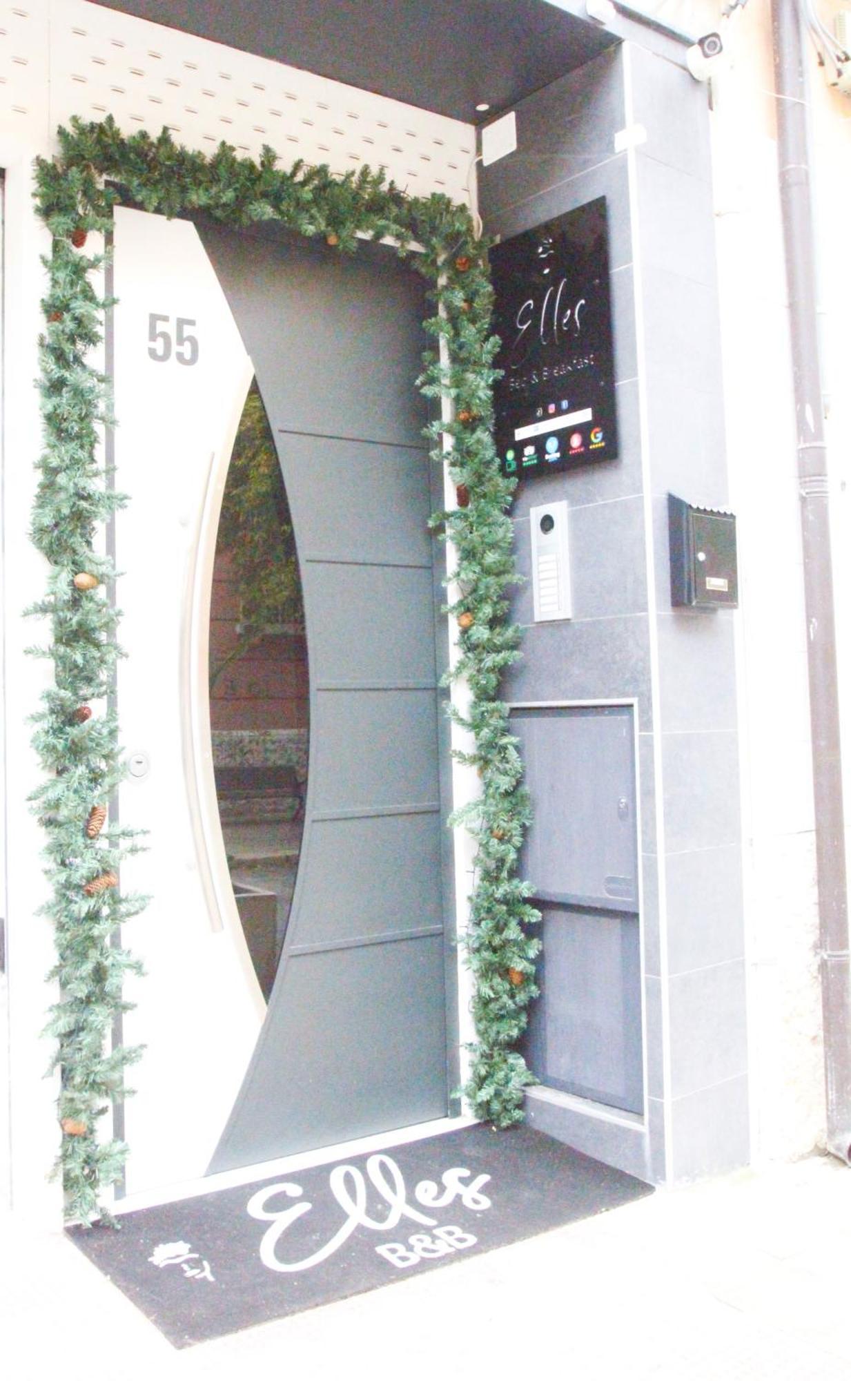 B&B Elles Con Parcheggio Interno Barletta Dış mekan fotoğraf