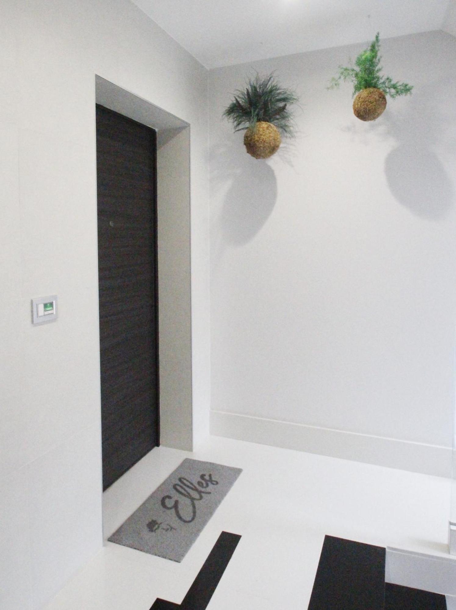 B&B Elles Con Parcheggio Interno Barletta Dış mekan fotoğraf