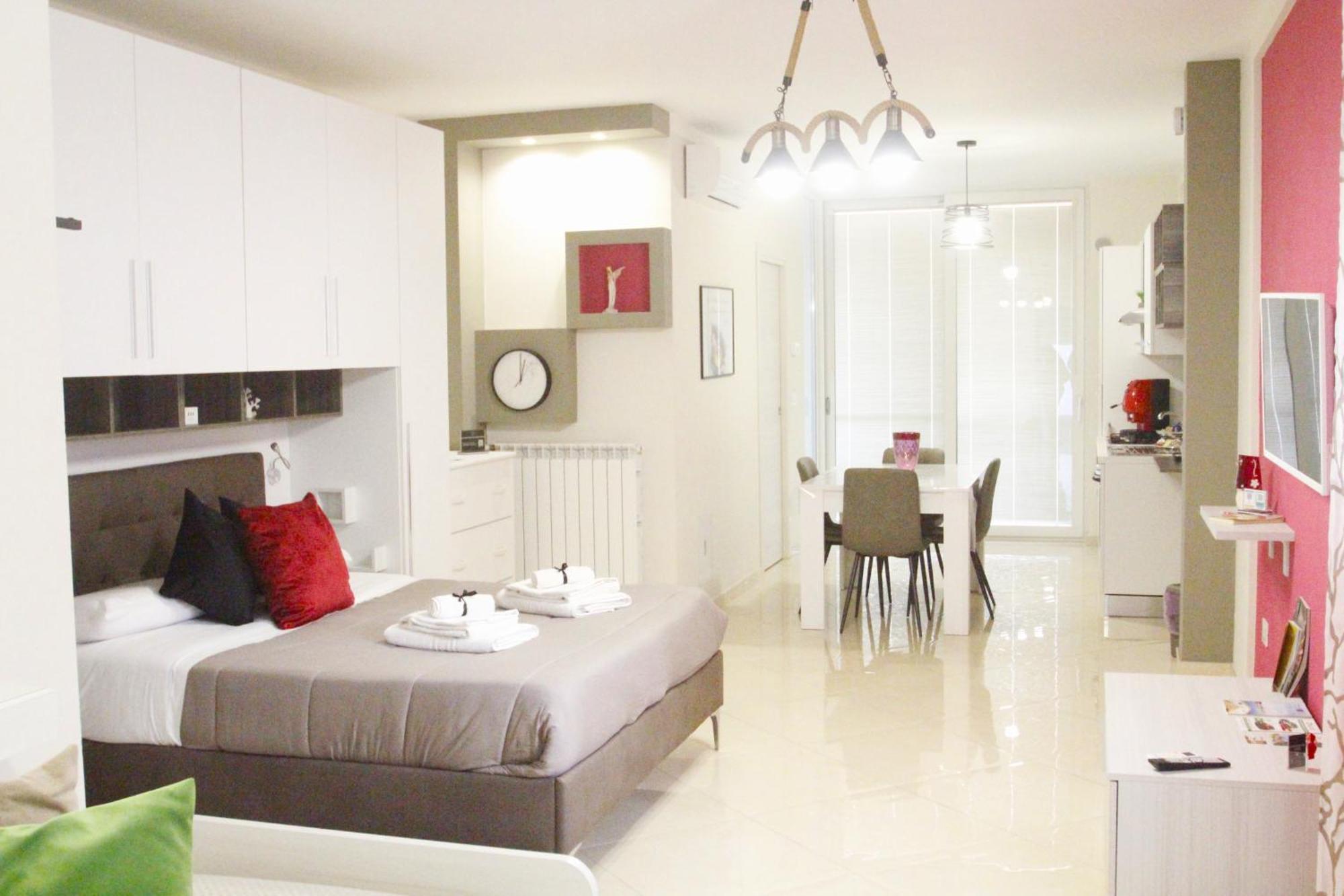 B&B Elles Con Parcheggio Interno Barletta Dış mekan fotoğraf