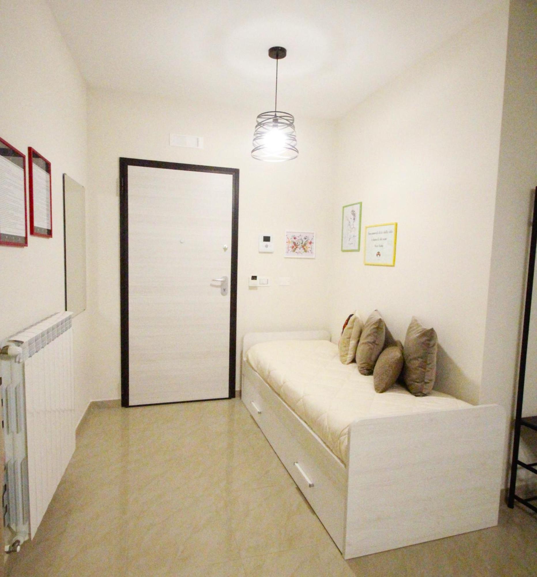 B&B Elles Con Parcheggio Interno Barletta Dış mekan fotoğraf